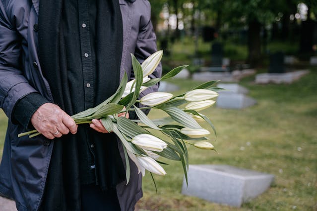Gedulo procesas: psichologiniai aspektai ir šiuolaikinės laidojimo tendencijos Vilniuje