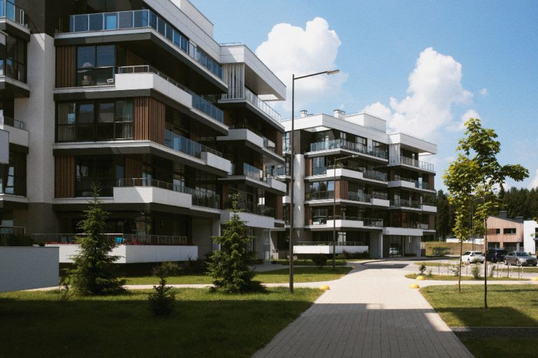 Ką iš tiesų slepia būsto skelbimų frazės ir kodėl verta skaityti tarp eilučių